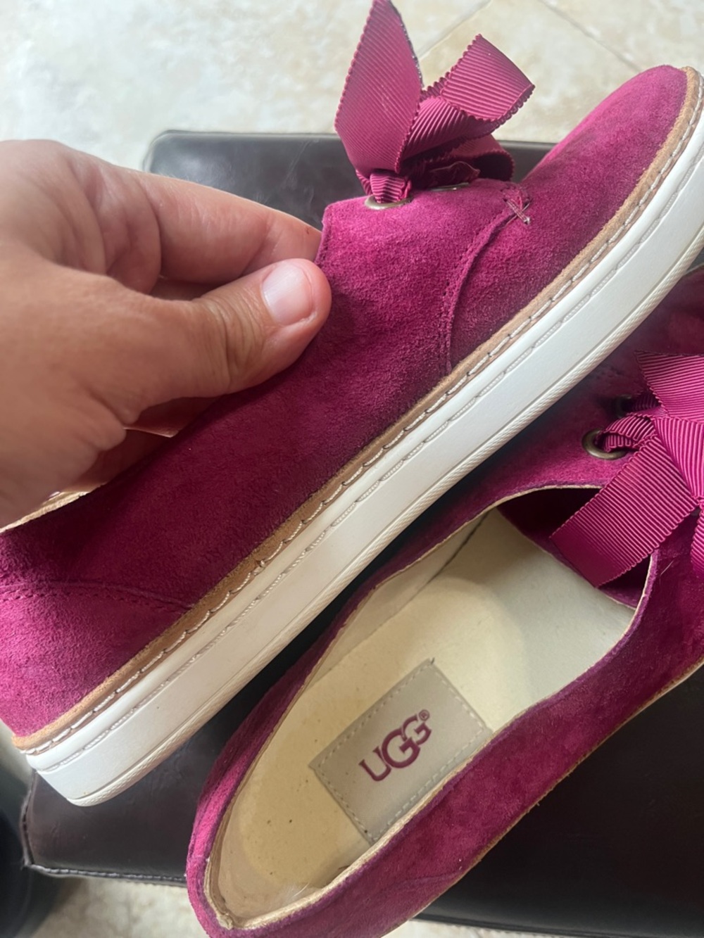 UGG Women's Suede Ribbon Tie Flats in Pink SZ 7 🥰